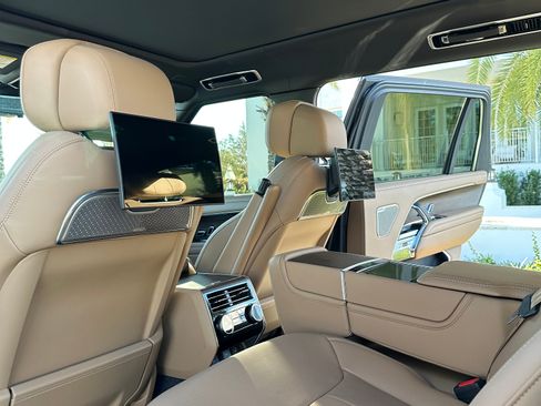 Used 2024 Land Rover Range Rover Long Wheelbase Autobiography AWD/4WD image 9