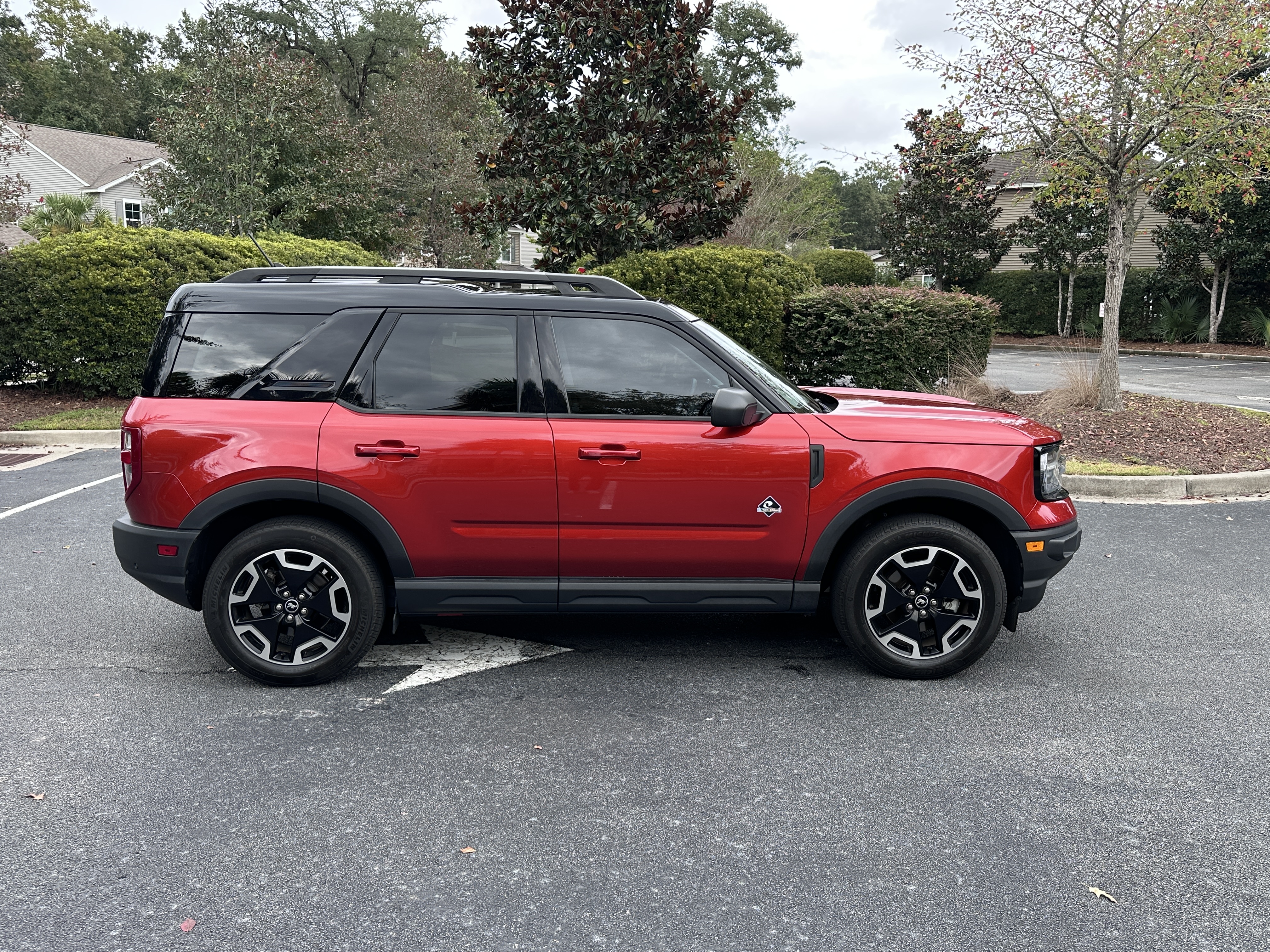 Used 2024 Ford Bronco Sport Outer Banks w/ Tech Package AWD/4WD image 2