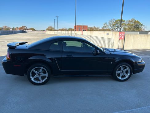 Used 2001 Ford Mustang Cobra image 4