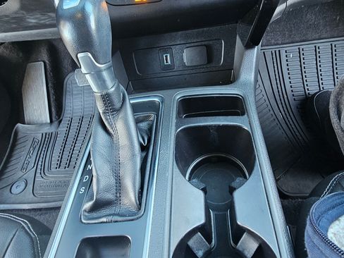 Used 2017 Ford Escape Titanium image 21