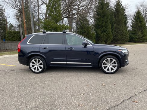 Used 2016 Volvo XC90 T6 Inscription w/ Vision Package image 1