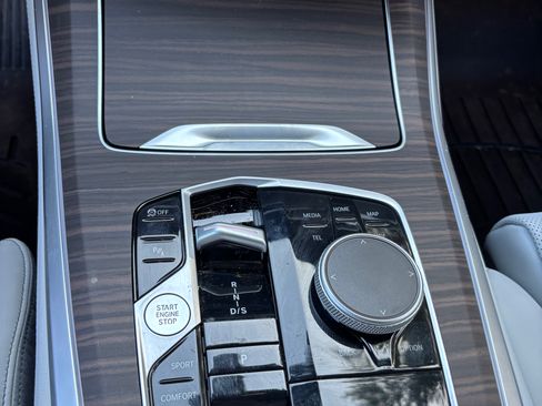 Used 2025 BMW X5 xDrive40i w/ Premium Package image 14