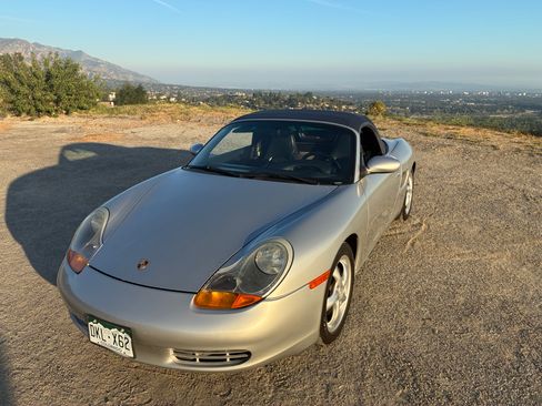 Used 1999 Porsche Boxster RWD image 2