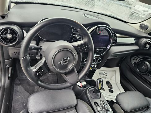 Used 2022 MINI Cooper SE image 8