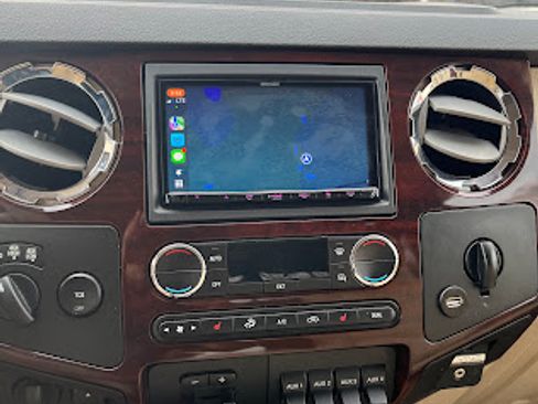 Used 2010 Ford F250 Lariat image 19