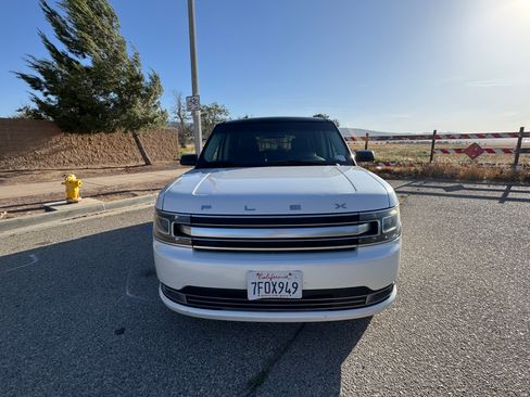 Used 2014 Ford Flex Limited w/ Equipment Group 301A FWD image 2