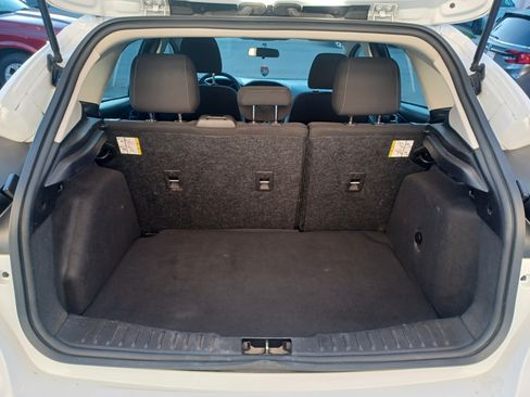 Used 2016 Ford Focus SE w/ SE Sport Package image 9