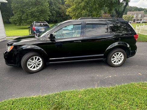 Used 2015 Dodge Journey SXT w/ Flexible Seating Group FWD image 8