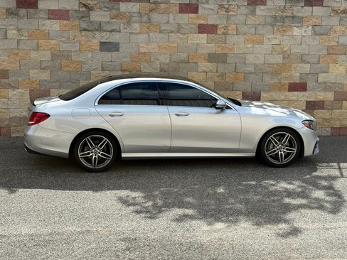 Used 2019 Mercedes-Benz E 300 image 1