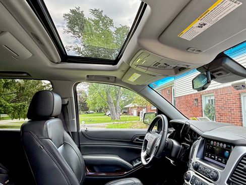 Used 2018 GMC Yukon XL SLT AWD/4WD image 8