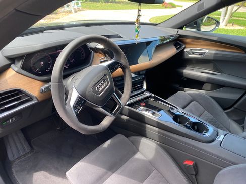 Used 2023 Audi e-tron GT Premium Plus AWD/4WD image 12
