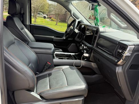 Used 2025 Ford F350 Lariat w/ Lariat Ultimate Package image 19