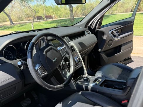 Used 2019 Land Rover Discovery Sport SE AWD/4WD image 11