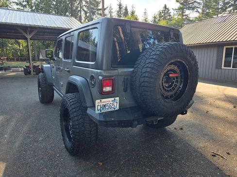 Used 2021 Jeep Wrangler Unlimited Sport image 4