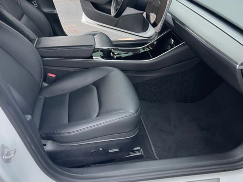 Used 2020 Tesla Model 3 Performance image 16