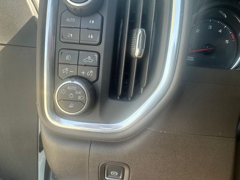 Used 2022 Chevrolet Silverado 3500 LTZ w/ LTZ Plus Package image 9