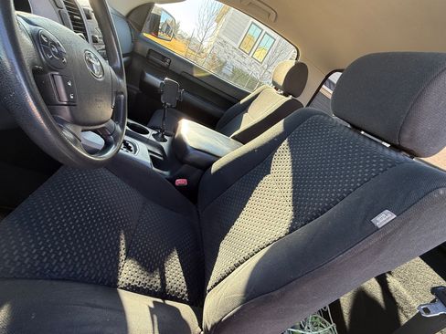 Used 2012 Toyota Tundra 4x4 Regular Cab w/ TRD Off-Road Pkg image 10