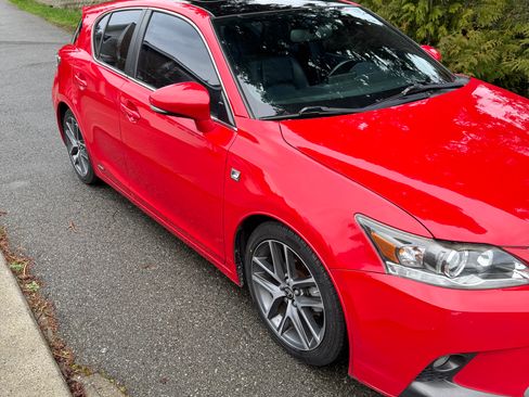 Used 2014 Lexus CT 200h 200h Hatchback 4D image 1