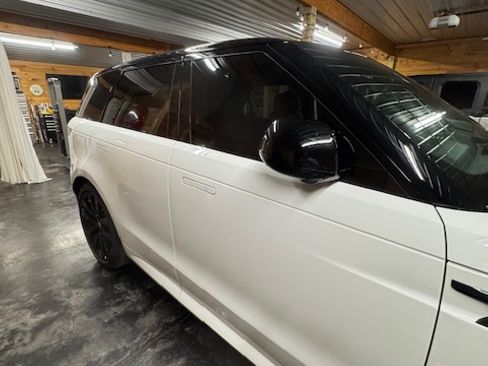 Used 2025 Land Rover Range Rover Sport Dynamic SE image 14