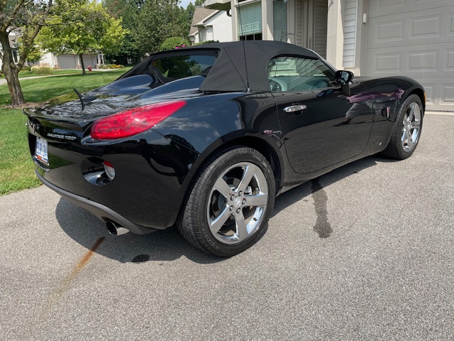 Used 2007 Pontiac Solstice GXP w/ Premium Package RWD image 8
