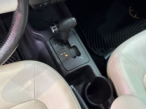 Used 2007 Volkswagen Beetle Triple White Edition image 19