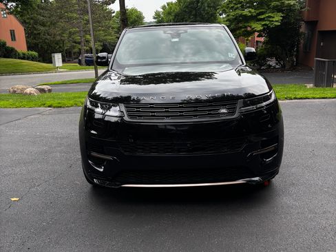 Used 2024 Land Rover Range Rover Sport Dynamic SE AWD/4WD image 8