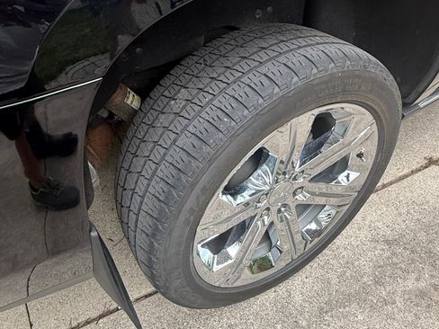 Used 2019 GMC Yukon Denali w/ Denali Ultimate Package AWD/4WD image 8