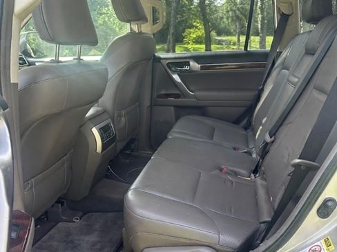Used 2011 Lexus GX 460 w/ Comfort Plus Pkg AWD/4WD image 10