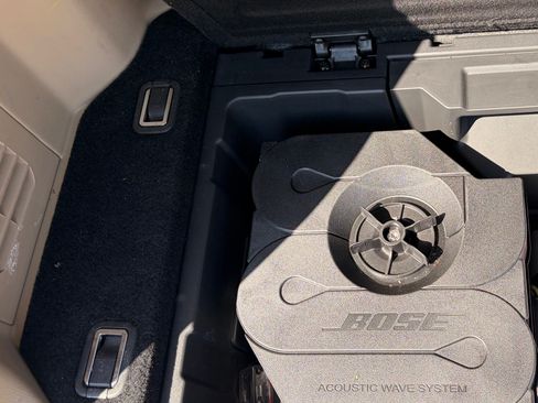 Used 2017 Nissan Pathfinder SL w/ SL Premium Package image 16