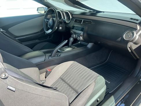 Used 2011 Chevrolet Camaro LS w/ Silver Stripe Package RWD image 12