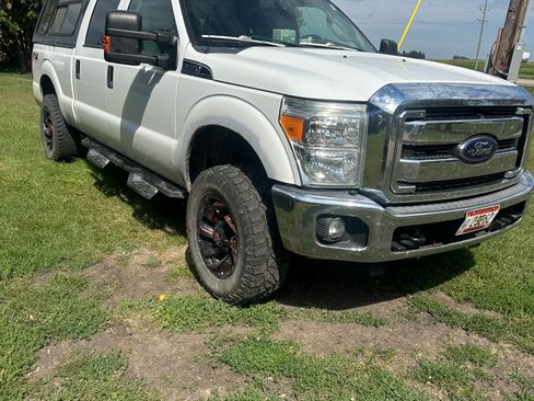 Used 2012 Ford F250 XLT w/ FX4 4X4 Off-Road Pkg image 4