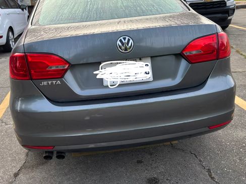 Used 2011 Volkswagen Jetta S image 5