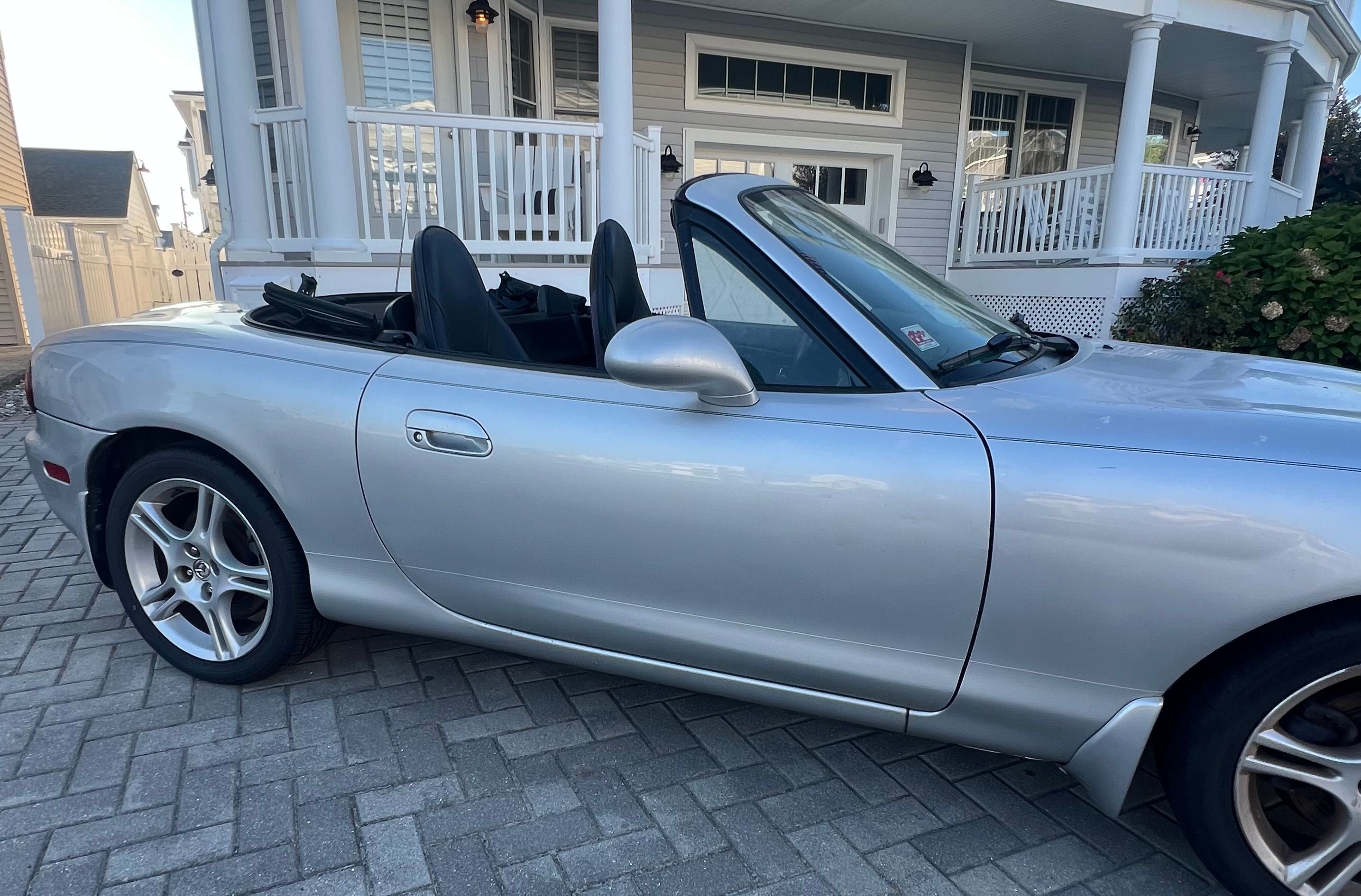 Used 2005 MAZDA MX-5 Miata LS RWD image 5
