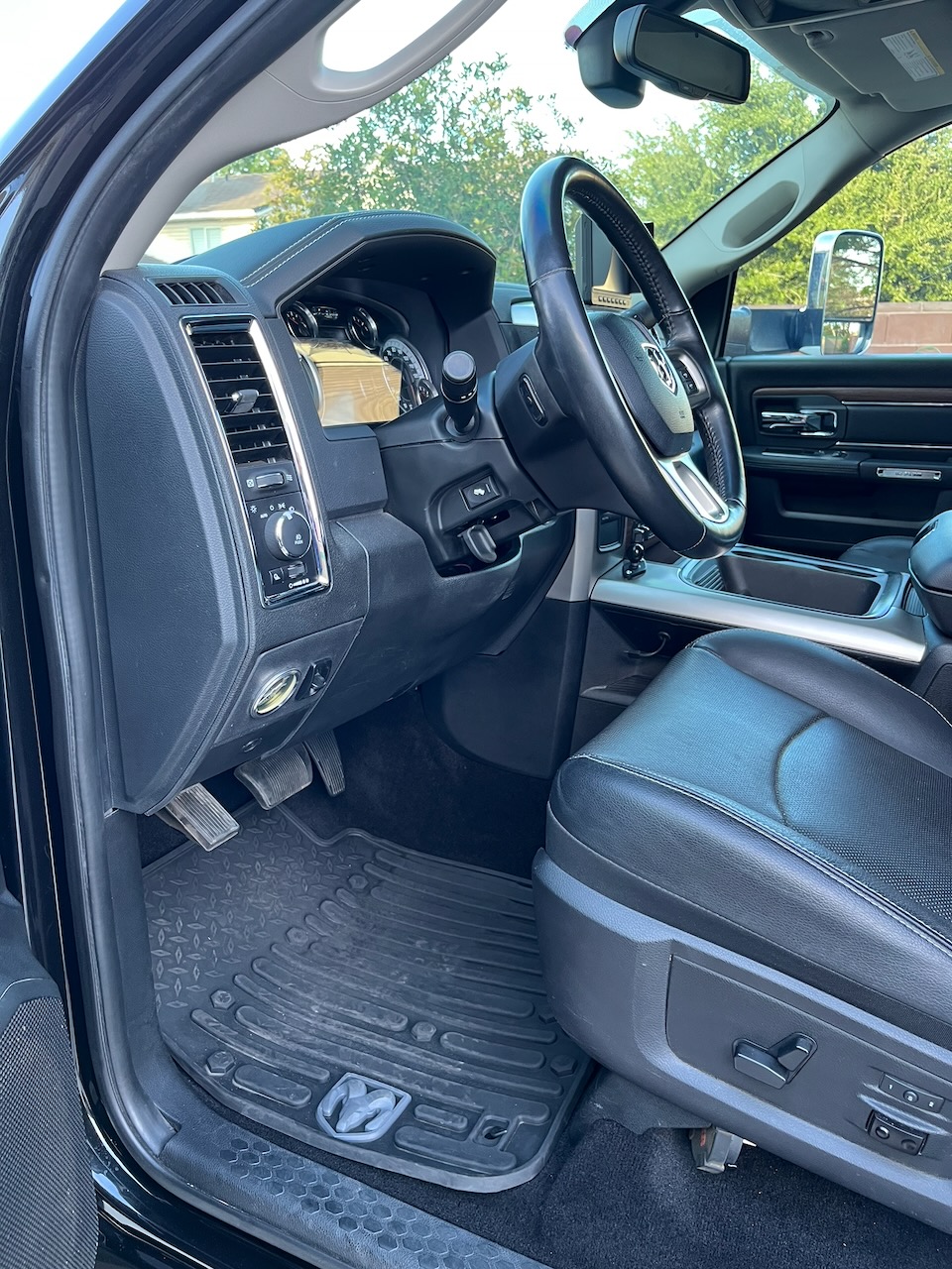Used 2017 RAM 5500 Laramie AWD/4WD image 20