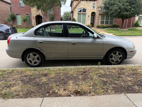 Used 2002 Hyundai Elantra GLS FWD image 5