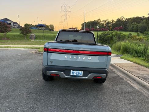 Used 2024 Rivian R1T Adventure AWD/4WD image 9