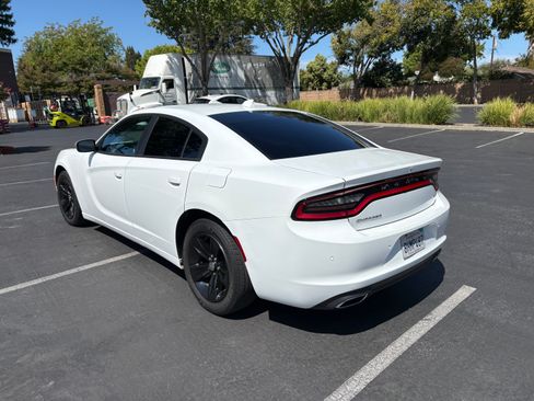 Used 2018 Dodge Charger SXT Plus RWD image 8