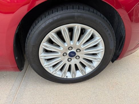 Used 2014 Ford Fusion SE w/ Equipment Group 502A FWD image 13