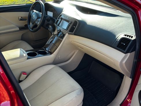 Used 2013 Toyota Venza LE image 22