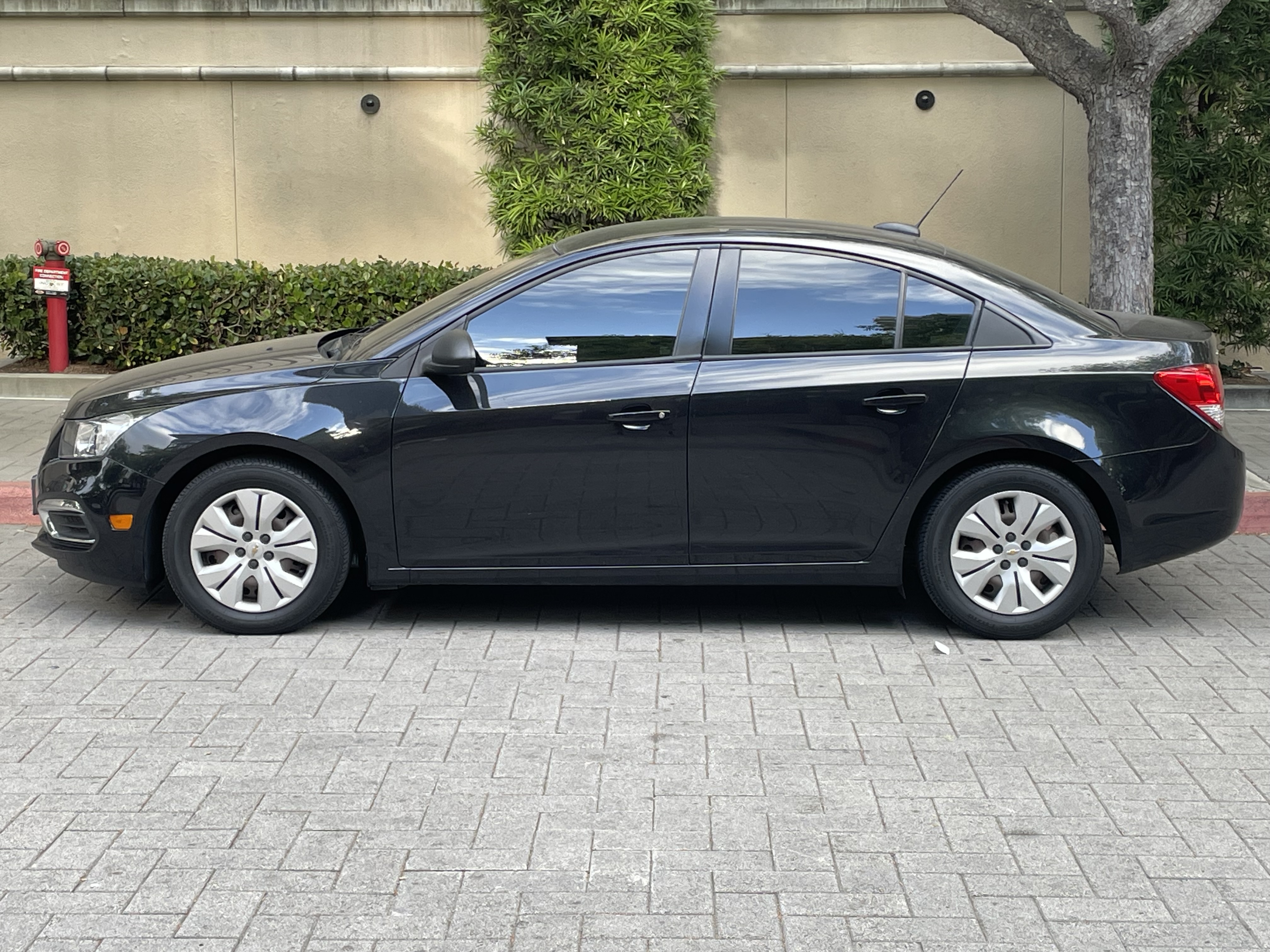 Used 2016 Chevrolet Cruze LS FWD image 6