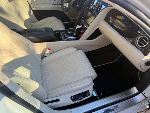 Used 2018 Bentley Flying Spur S V8 image 11