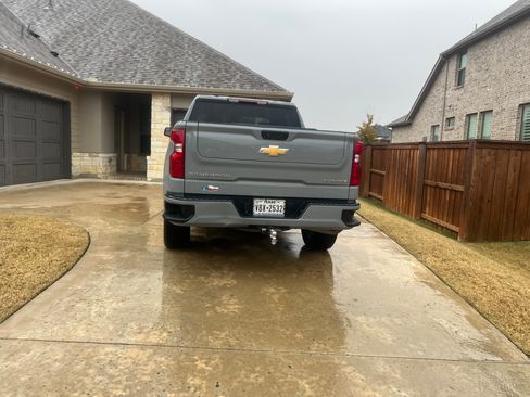 Used 2024 Chevrolet Silverado 1500 Custom image 4