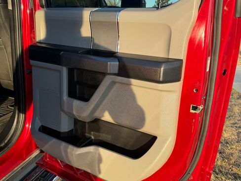 Used 2021 Ford F250 XLT w/ XLT Premium Package image 9