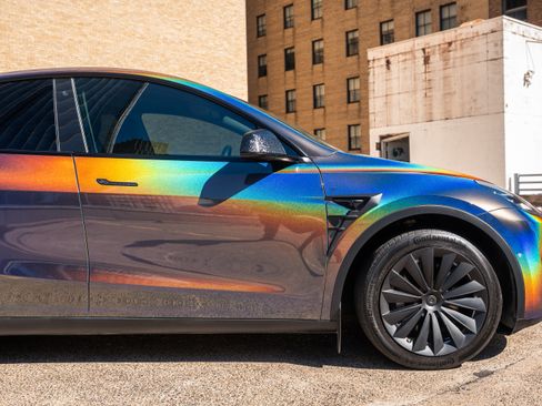 Used 2022 Tesla Model Y Long Range image 10