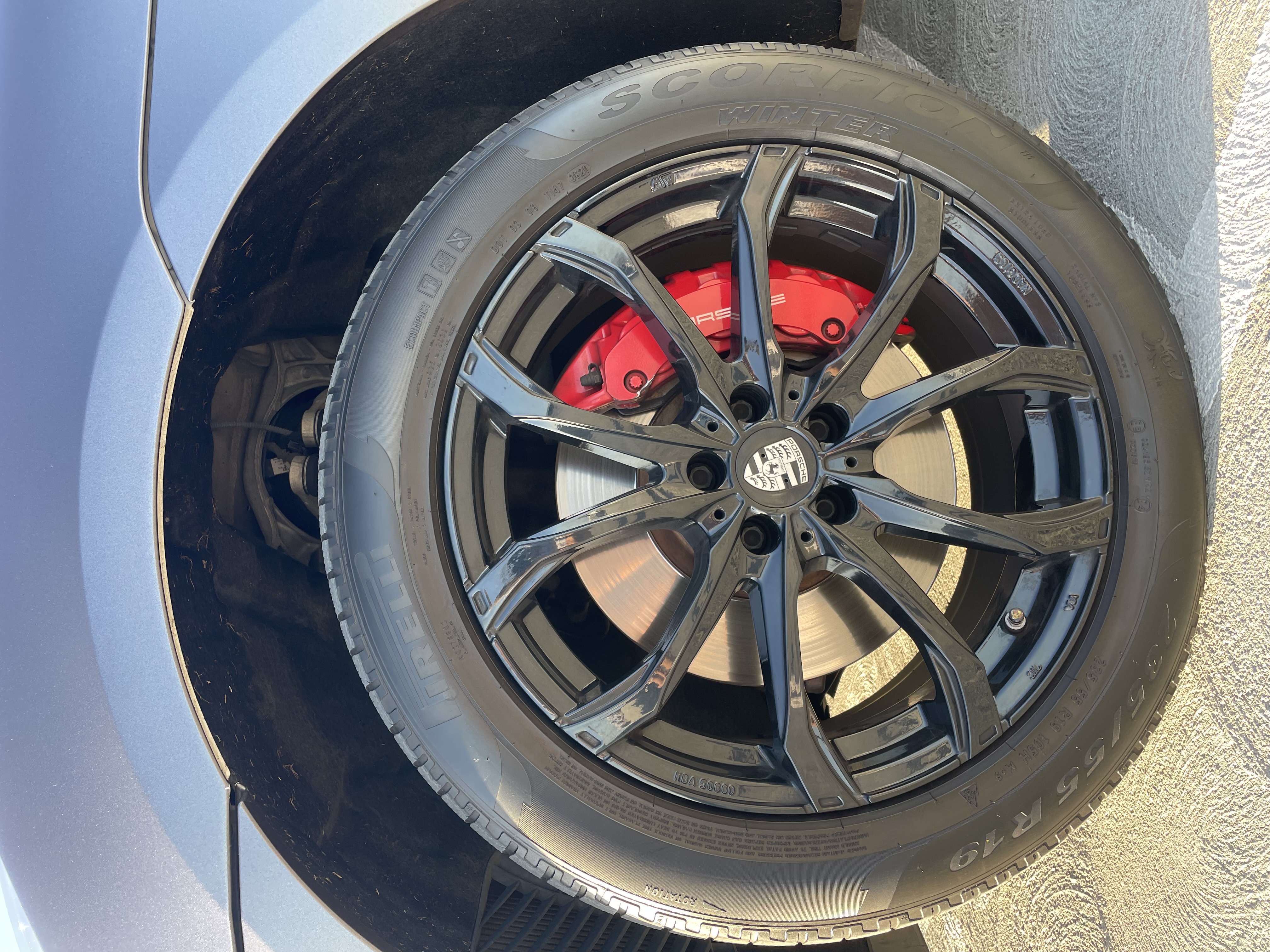 Used 2018 Porsche Macan Turbo AWD/4WD image 12