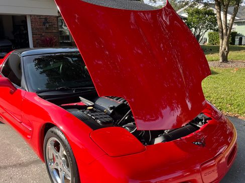 Used 2004 Chevrolet Corvette Coupe w/ Preferred Equipment Group image 4