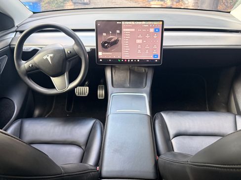 Used 2023 Tesla Model Y Performance image 16