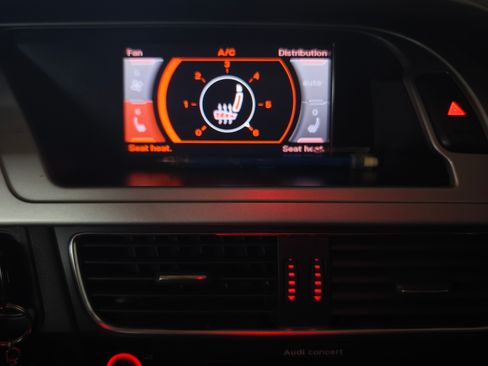 Used 2010 Audi A4 2.0T Premium image 12