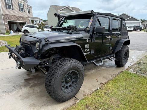 Used 2009 Jeep Wrangler Unlimited X AWD/4WD image 2