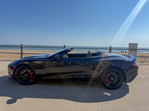Used 2015 Aston Martin Vanquish Volante image 12